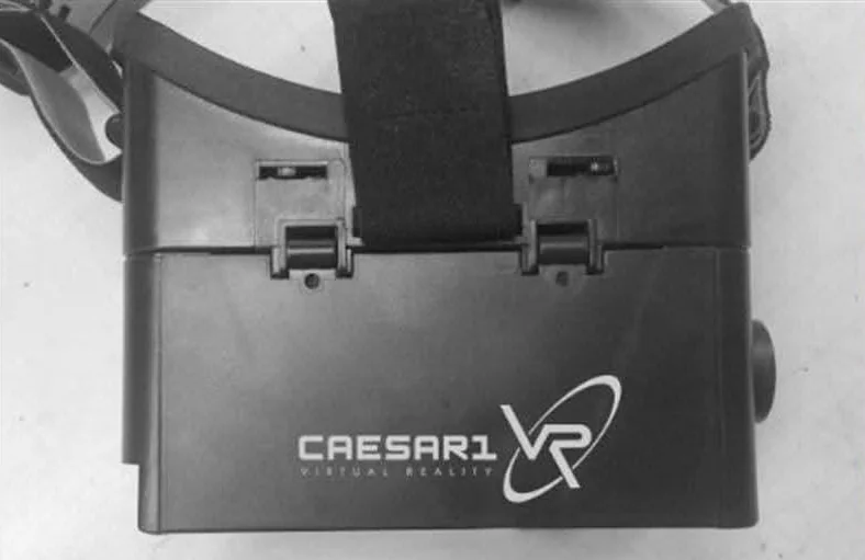 משקף Caesar1 מפלסטיק, עם כפתור מגנטי